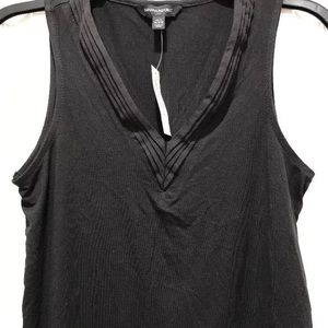 Women’s Banana Republic V-neck Sleeveless Shirt XXSP